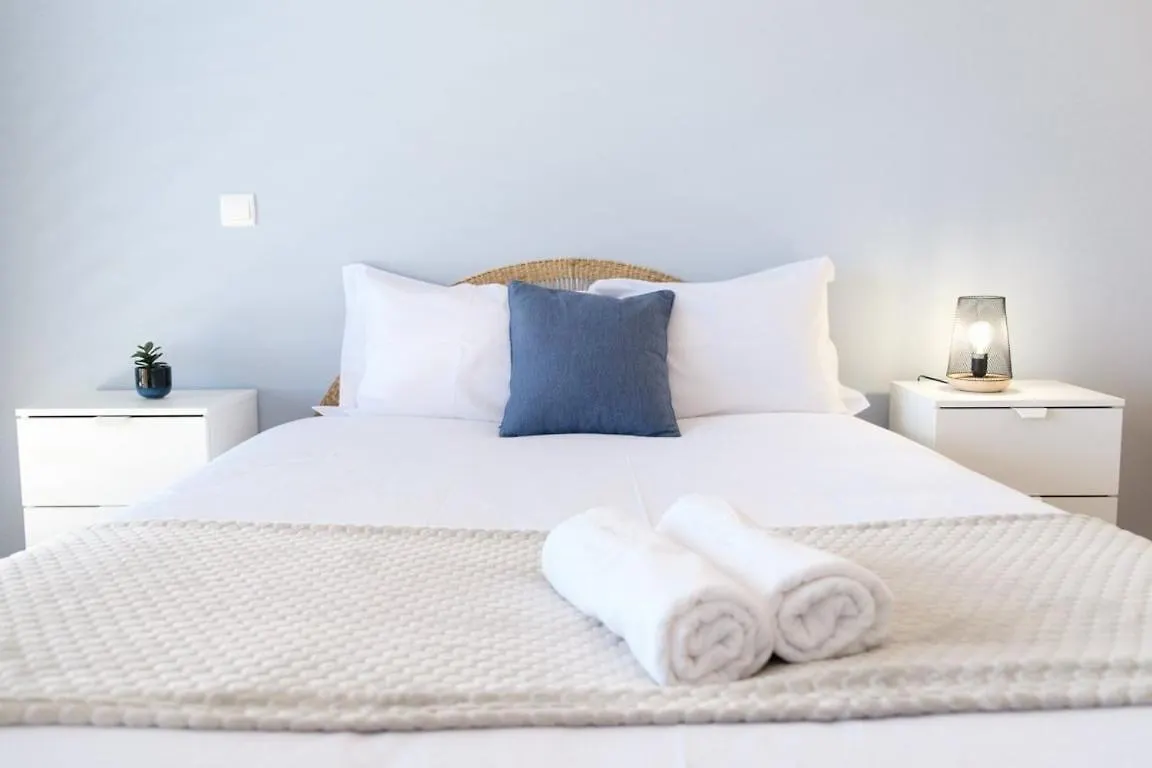 Guestready - Charming Canico Retreat contacts